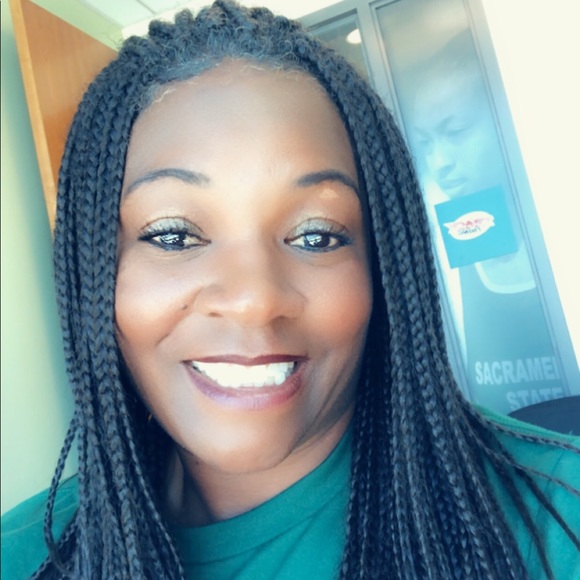 Meet your Posher, Leah - Picture 1 of 1